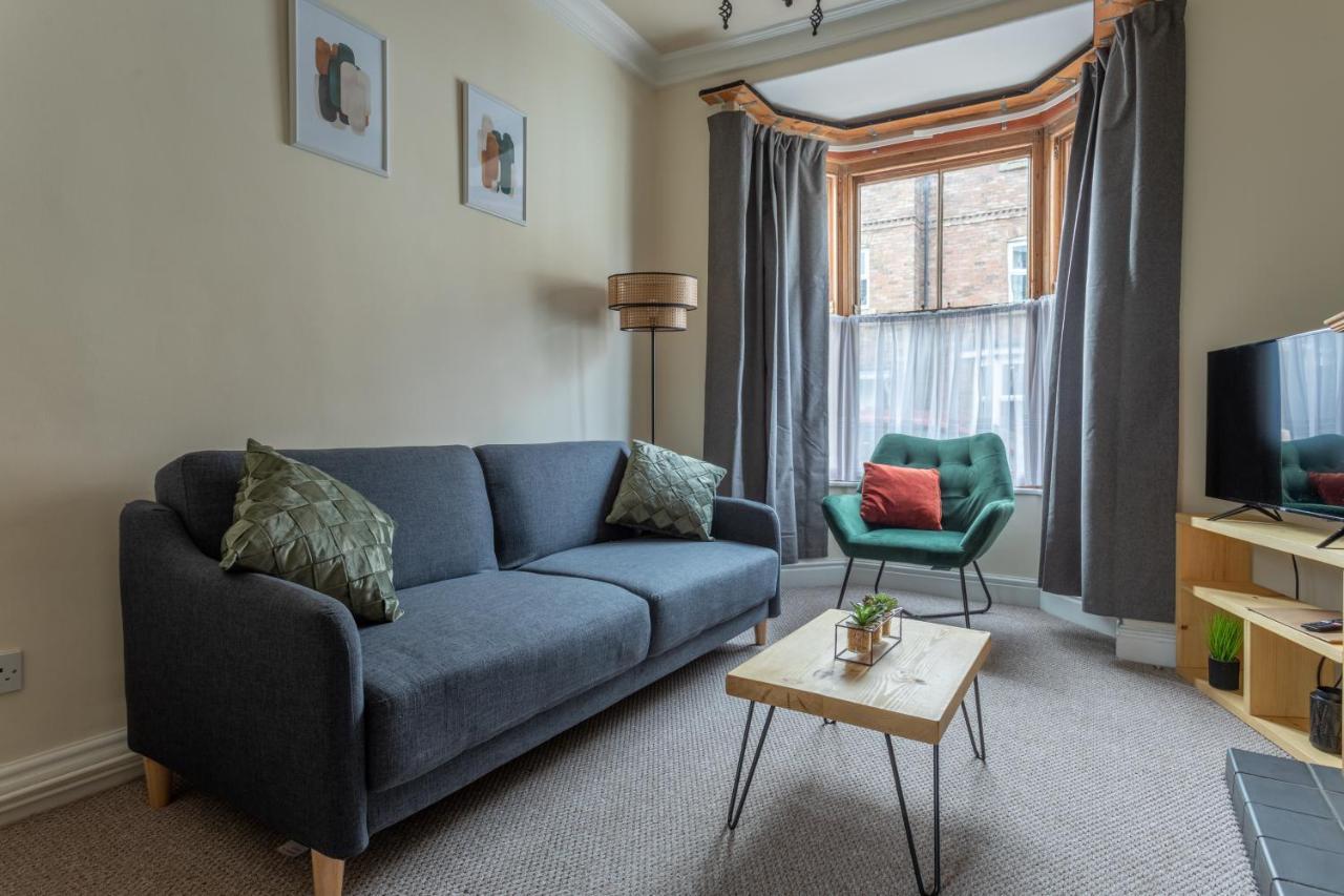 Milton Stays: Cosy City Centre House with Garden and Parking York Exterior photo