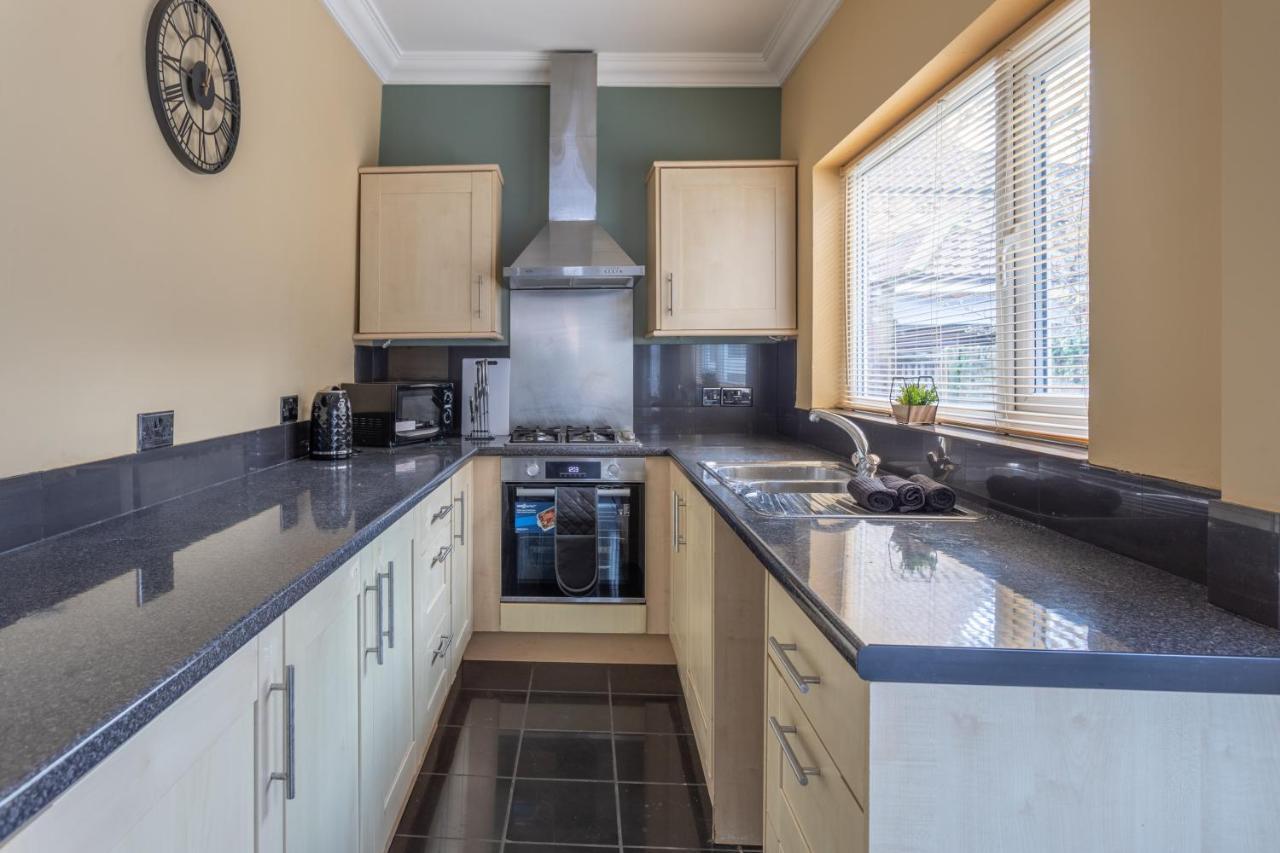 Milton Stays: Cosy City Centre House with Garden and Parking York Exterior photo